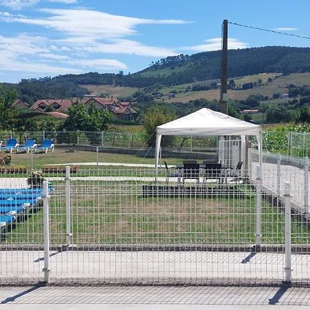 Apartamentos Turisticos El Ponton Arnuero Luaran gambar
