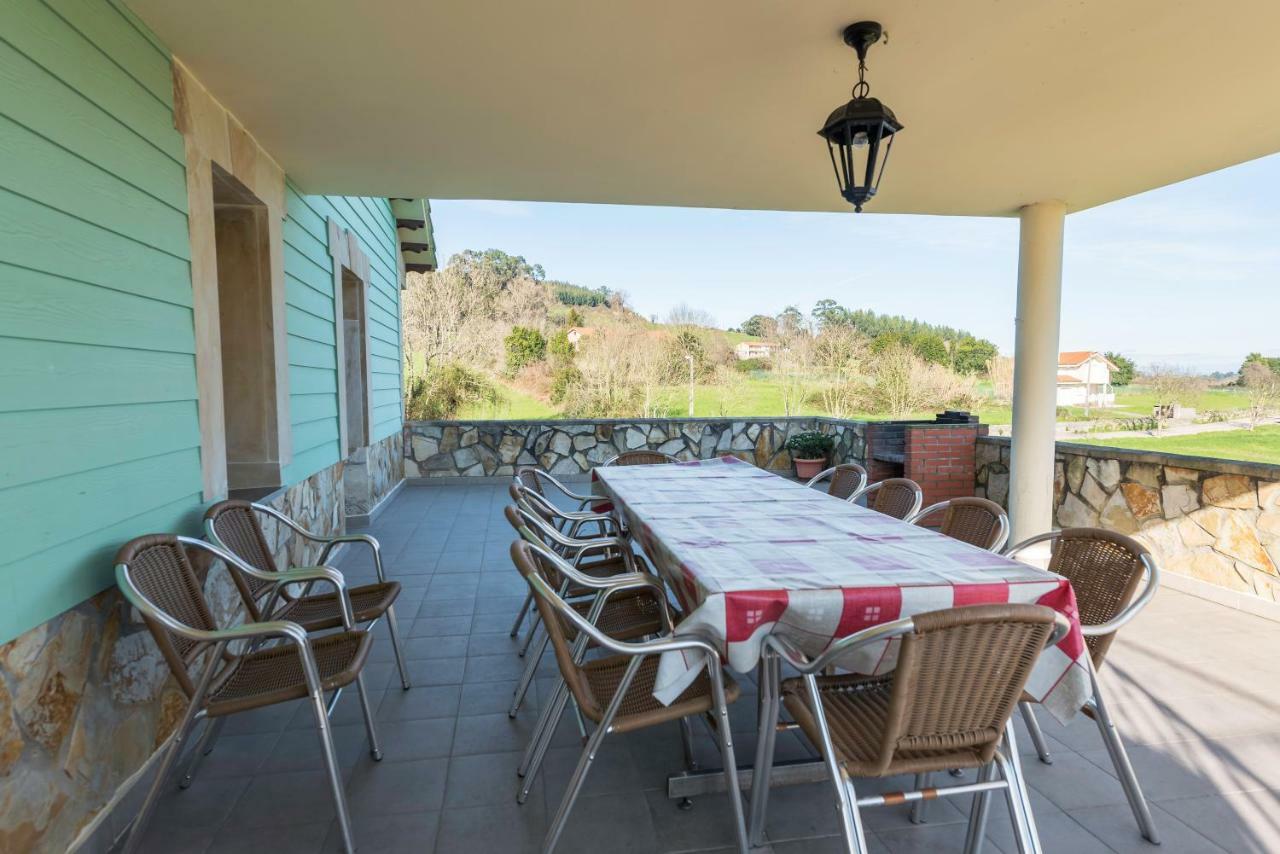 Apartamentos Turisticos El Ponton Arnuero Luaran gambar