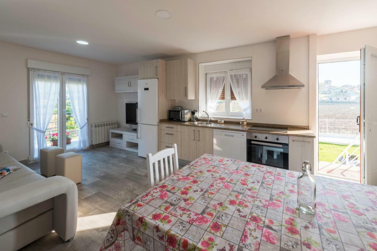 Apartamentos Turisticos El Ponton Arnuero Luaran gambar