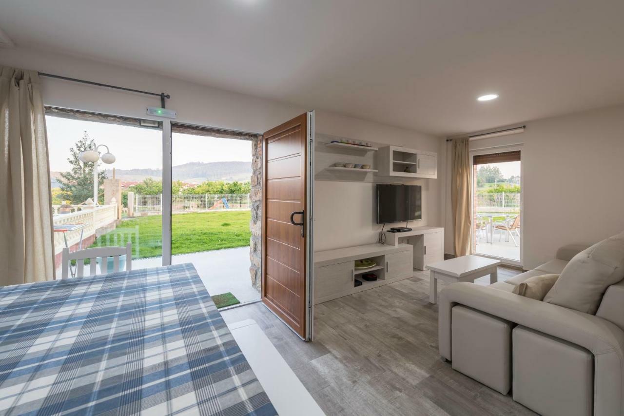 Apartamentos Turisticos El Ponton Arnuero Luaran gambar